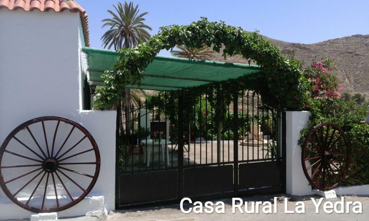 La Yedra Country house *